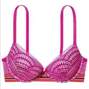 Victoria's Secret Women's Very Sexy Lightly Lined Plunge Bra Magenta